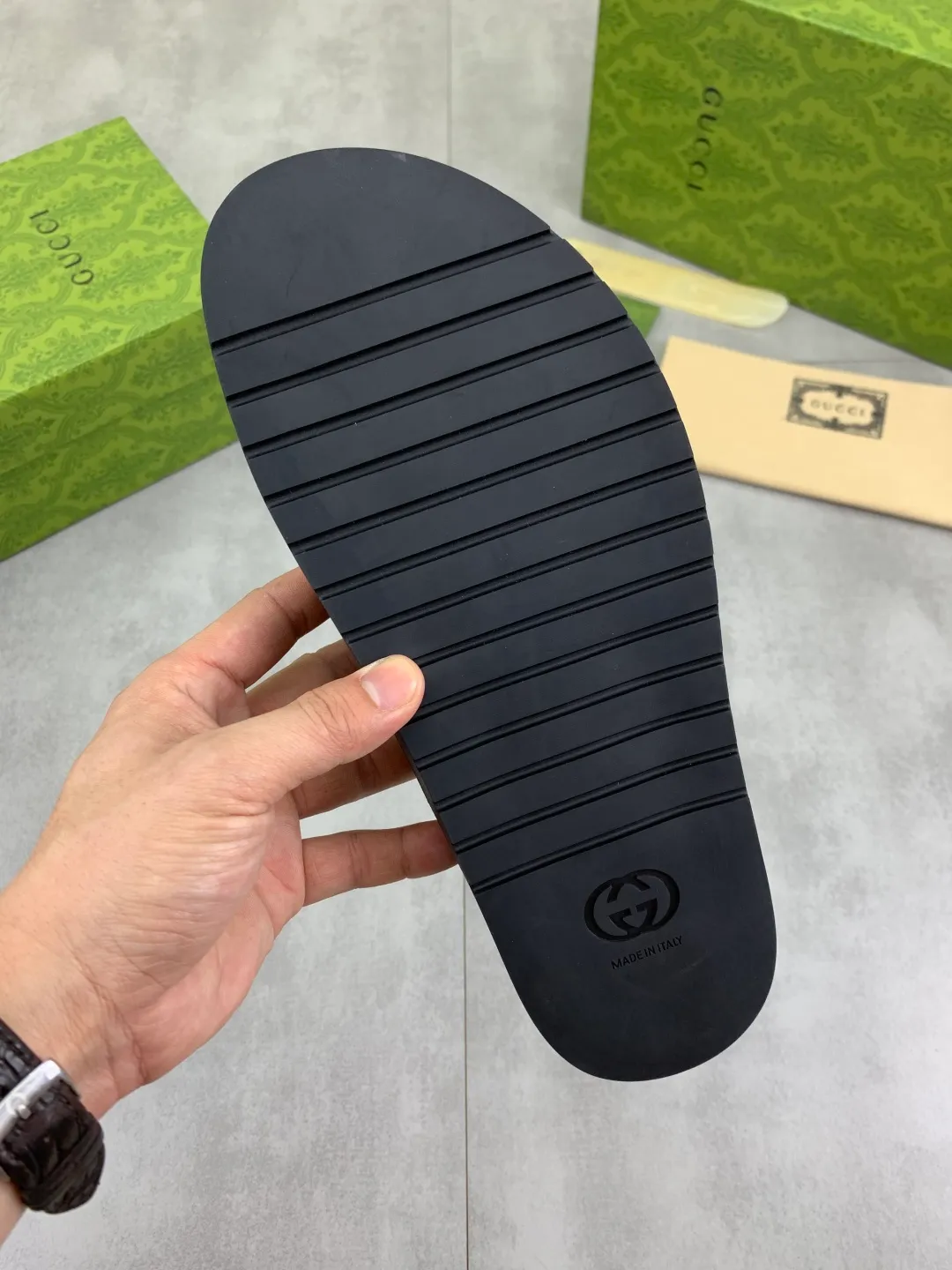 Men's Men's Shoes💰P340💰[New Style]🎁🎁🎁 High-quality GUCCI new casual slippers for the Year of the Snake, original official website, perfect workmanship, transmitting a kind of noble luxury, sublimating its definition of luxury in Gucci's high-end extraordinary craftsmanship. Original Gucci double G combination outsole, code number: 38-44 (45 customized)